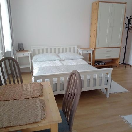 Appartement Pokoje U Bozeny à Ostrowo  Extérieur photo
