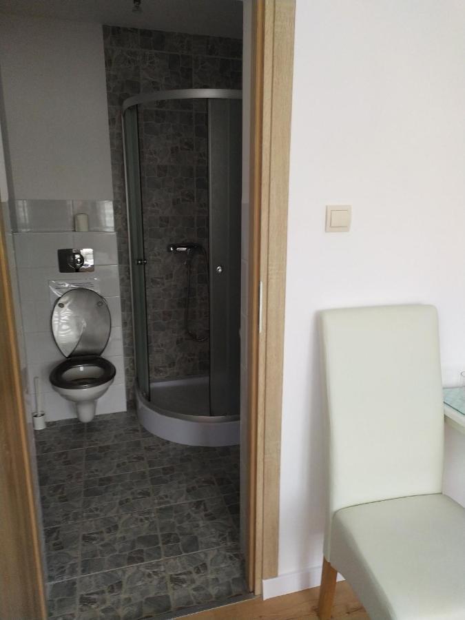 Appartement Pokoje U Bozeny à Ostrowo  Extérieur photo