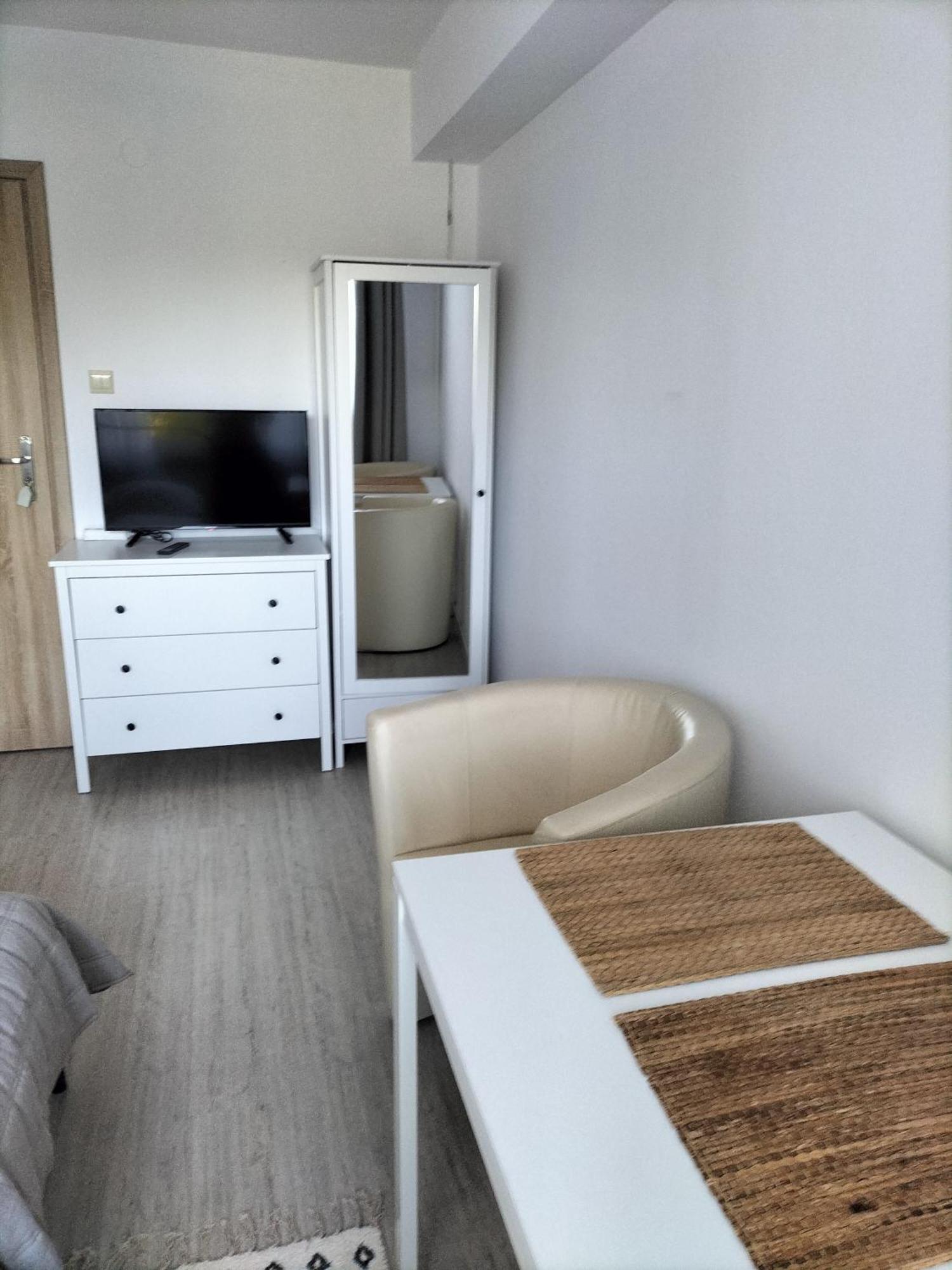 Appartement Pokoje U Bozeny à Ostrowo  Extérieur photo