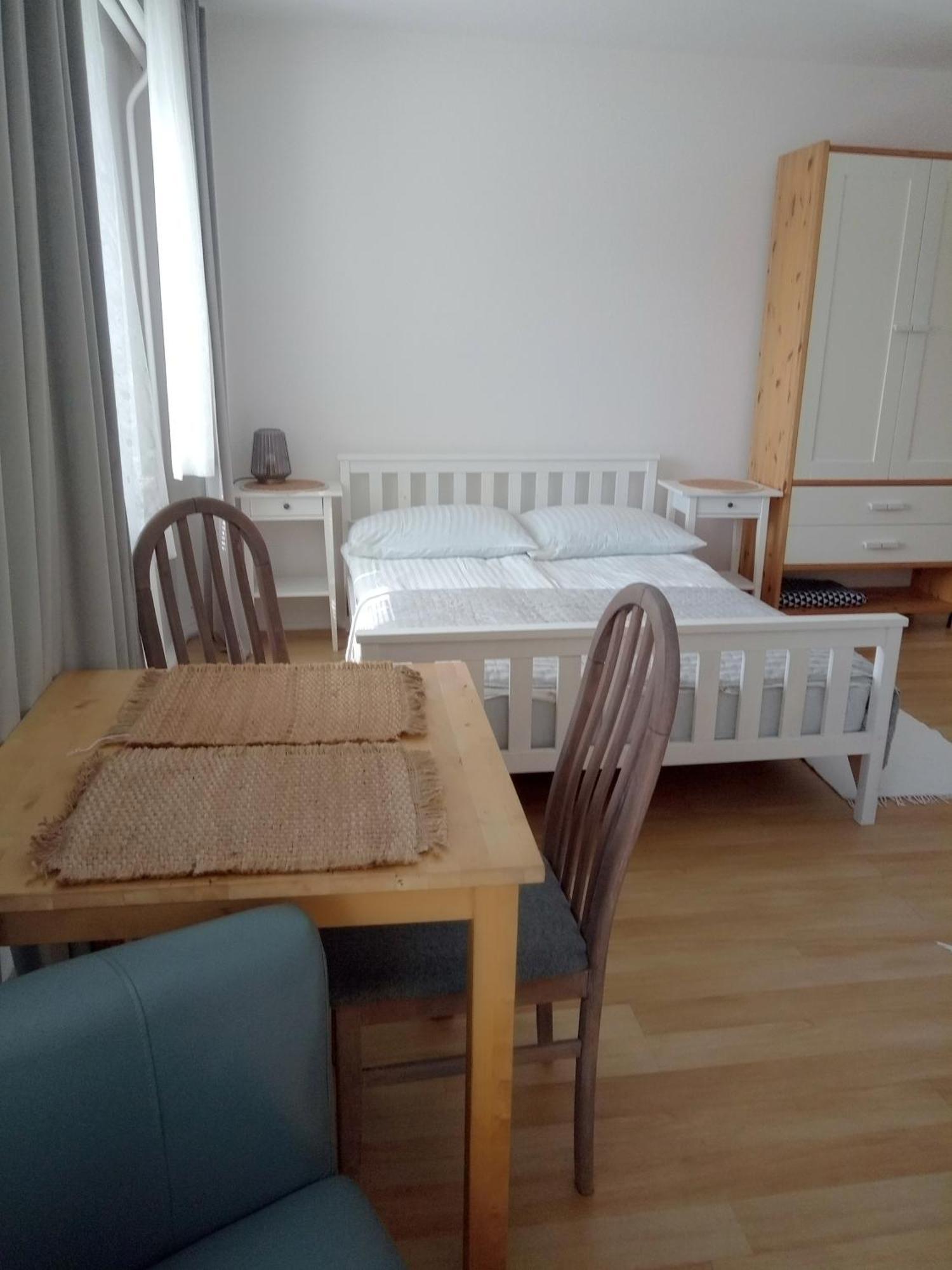 Appartement Pokoje U Bozeny à Ostrowo  Extérieur photo