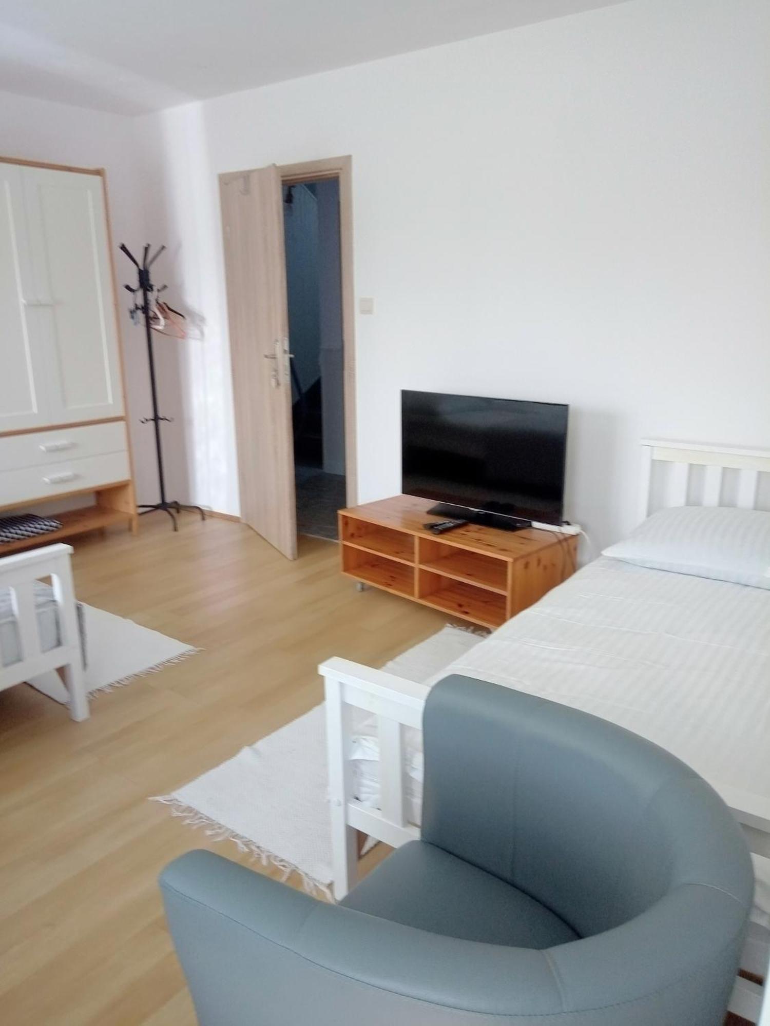 Appartement Pokoje U Bozeny à Ostrowo  Extérieur photo