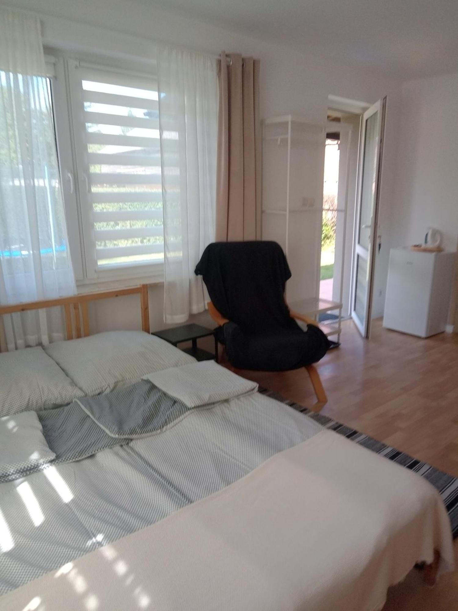 Appartement Pokoje U Bozeny à Ostrowo  Extérieur photo